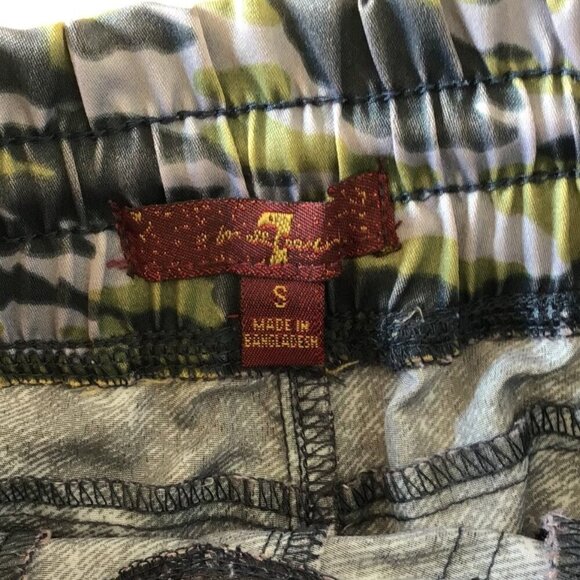 NEW 7 FOR ALL MANKIND CAMO BOARD SHORTS - Picture 6 of 8